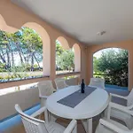 Beachside House Anamarija بيت للعطل فير