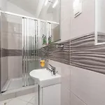 بيت للعطل Beachside House Anamarija