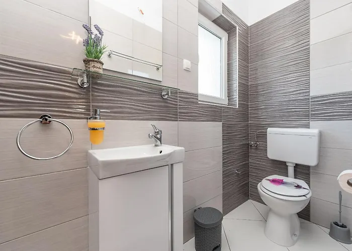 Дом отдыха Beachside House Anamarija Вир
